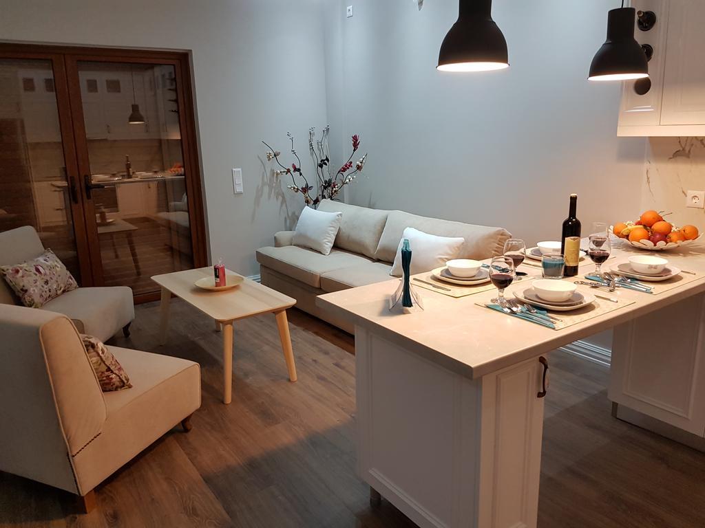 Great Alexander Suites Sarandë Exteriör bild