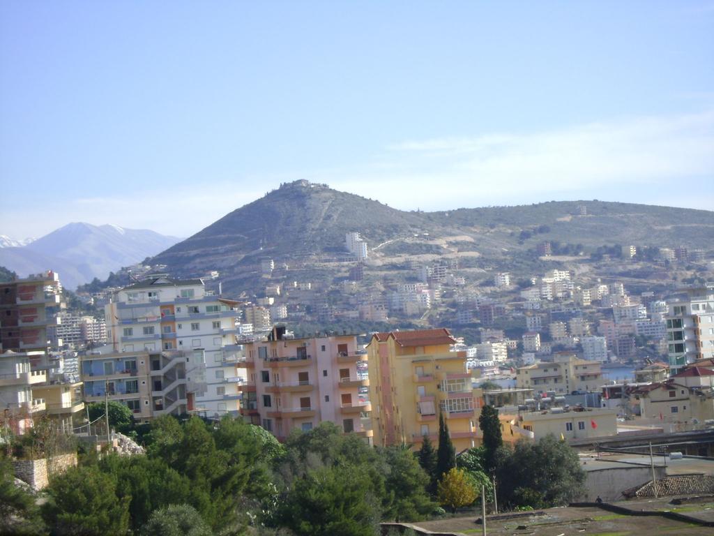 Great Alexander Suites Sarandë Exteriör bild