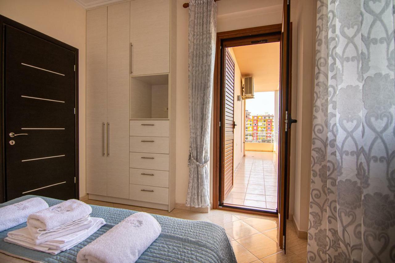 Great Alexander Suites Sarandë Exteriör bild
