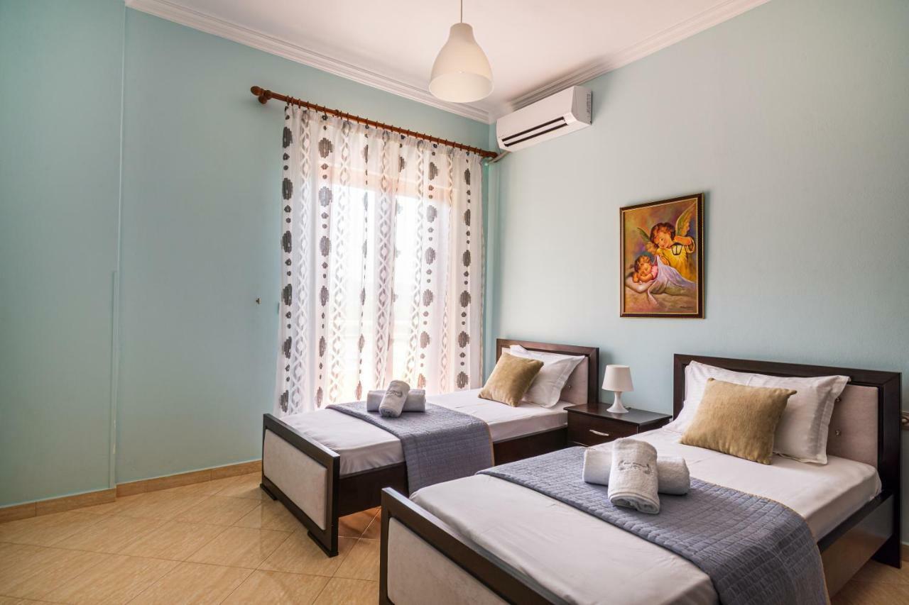 Great Alexander Suites Sarandë Exteriör bild